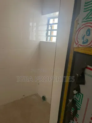 2bdrm Block of Flats in Mende for rent
