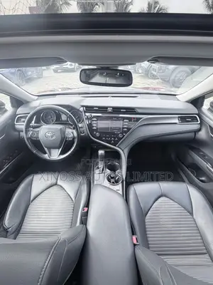 Toyota Camry SE FWD (2.5L 4cyl 8AM) 2018 Burgundy