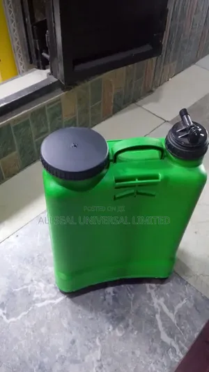 Knapsack Chemical Sprayer 26liters (Nous Parlons Français)