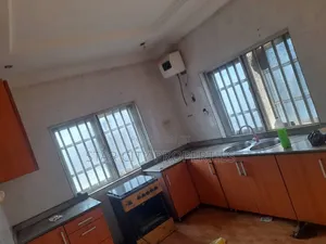 4bdrm Duplex in Magodo Phase 1 for rent