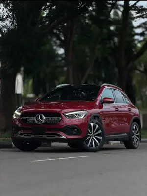 Mercedes-Benz GLA 250 2021 Red