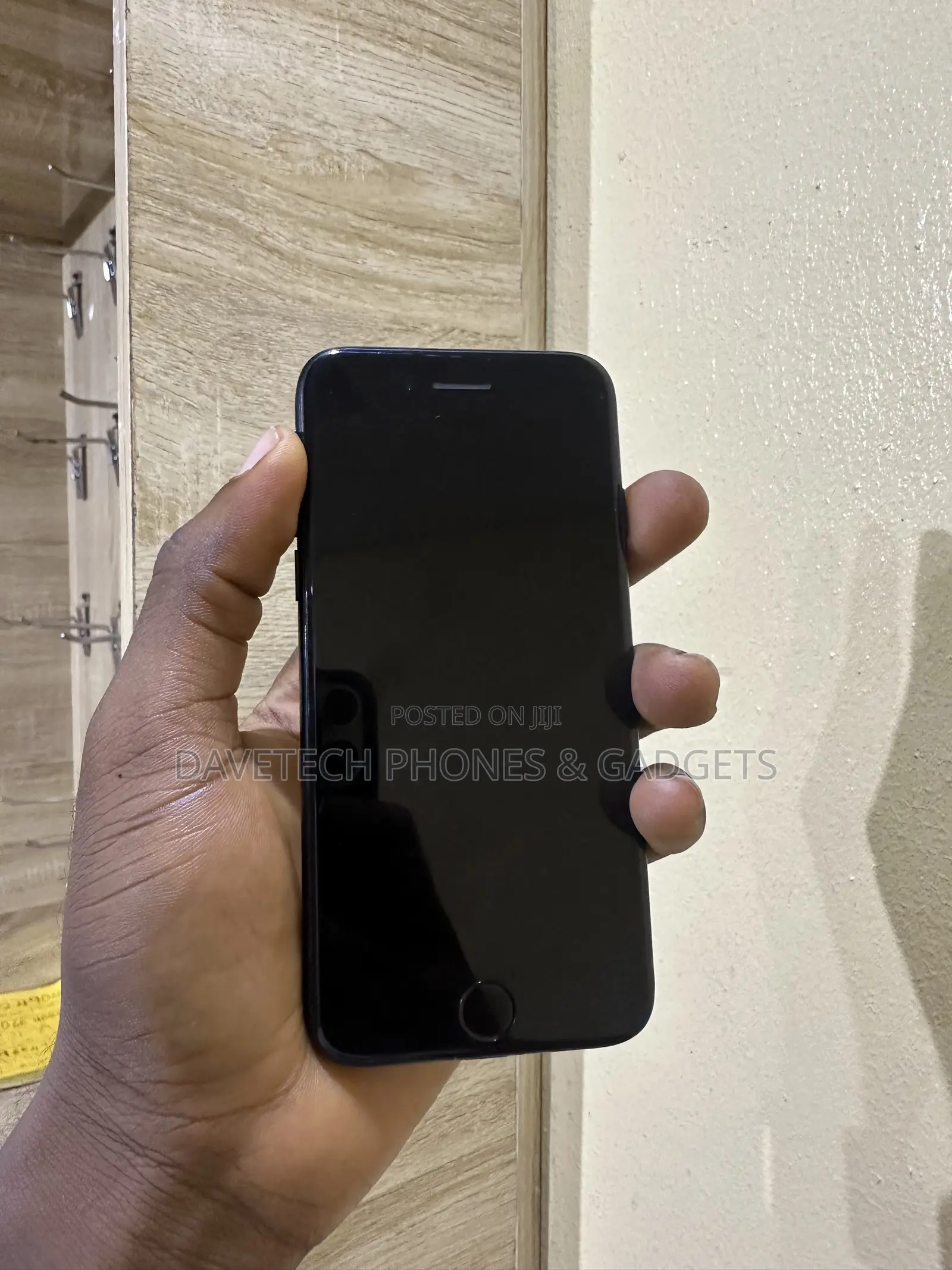 Apple iPhone 7 32 GB Black