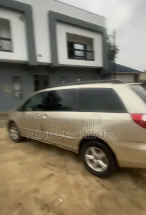 4bdrm Duplex in Abuja Top Realty, Area 1 for rent