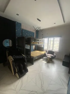 3bdrm Apartment in Lekki Phase 1 for rent