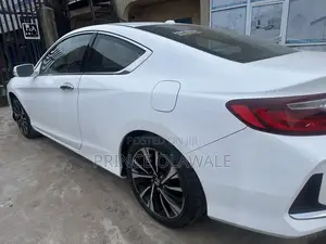 Honda Accord Touring 2dr Coupe FWD (3.5L 6cyl 6A) 2016 White