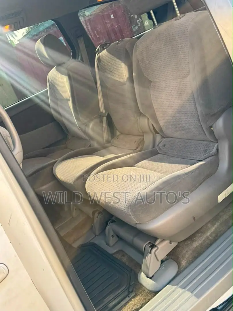 Toyota Sienna 2006 White