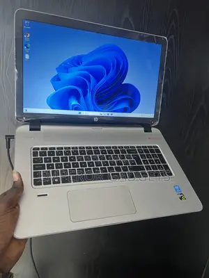 Laptop HP Pavilion 17 8GB Intel Core i7 SSD 128GB