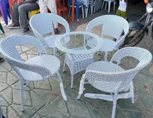 4 Seater Rattan Garden/Outdoor Dining Set With Glass Table