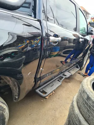 Toyota Tundra Off-Road Side Step!×+,