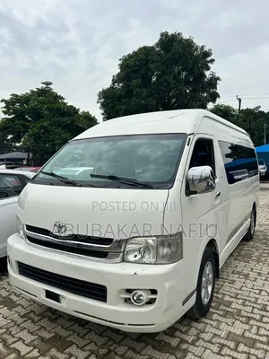 Toyota Grand HiAce 2002 White