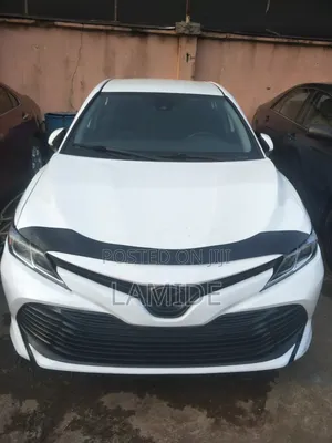 Toyota Camry 2019 White