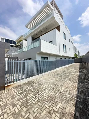 5bdrm Duplex in Banana Island for sale