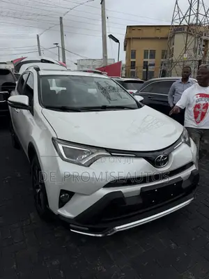 Toyota RAV4 2018 White