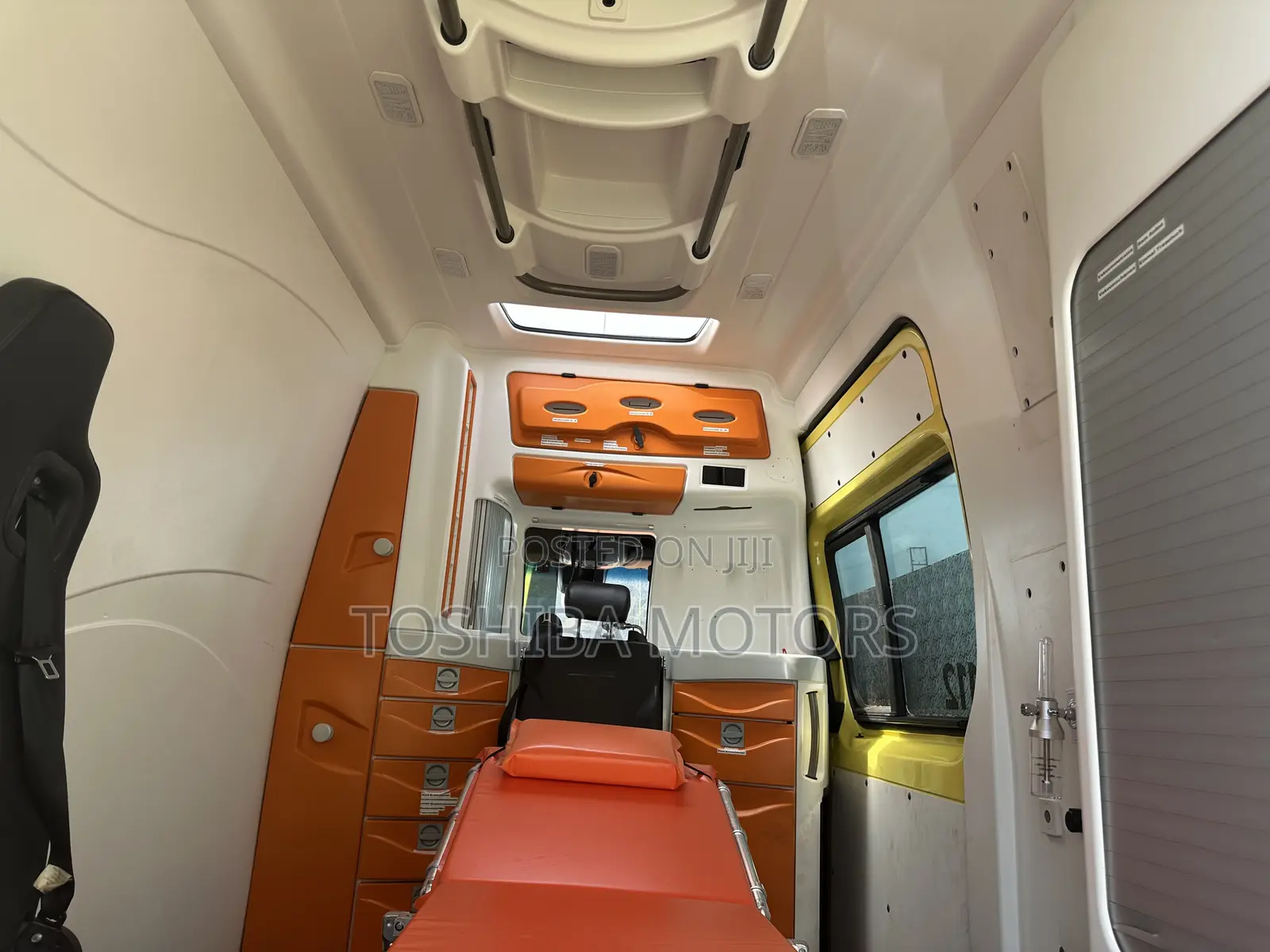 Mercedes-Benz Sprinter 2017 Yellow
