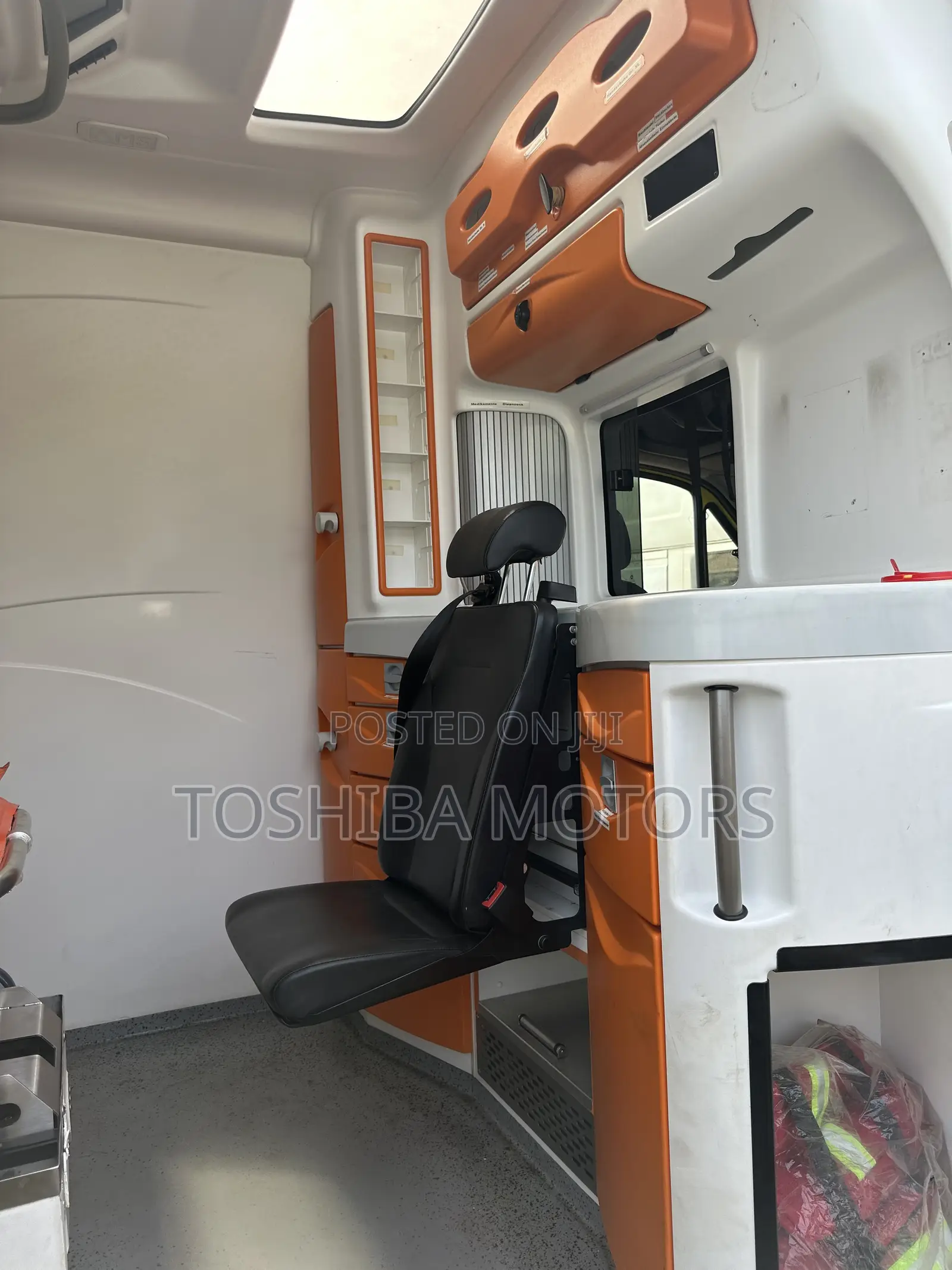 Mercedes-Benz Sprinter 2017 Yellow