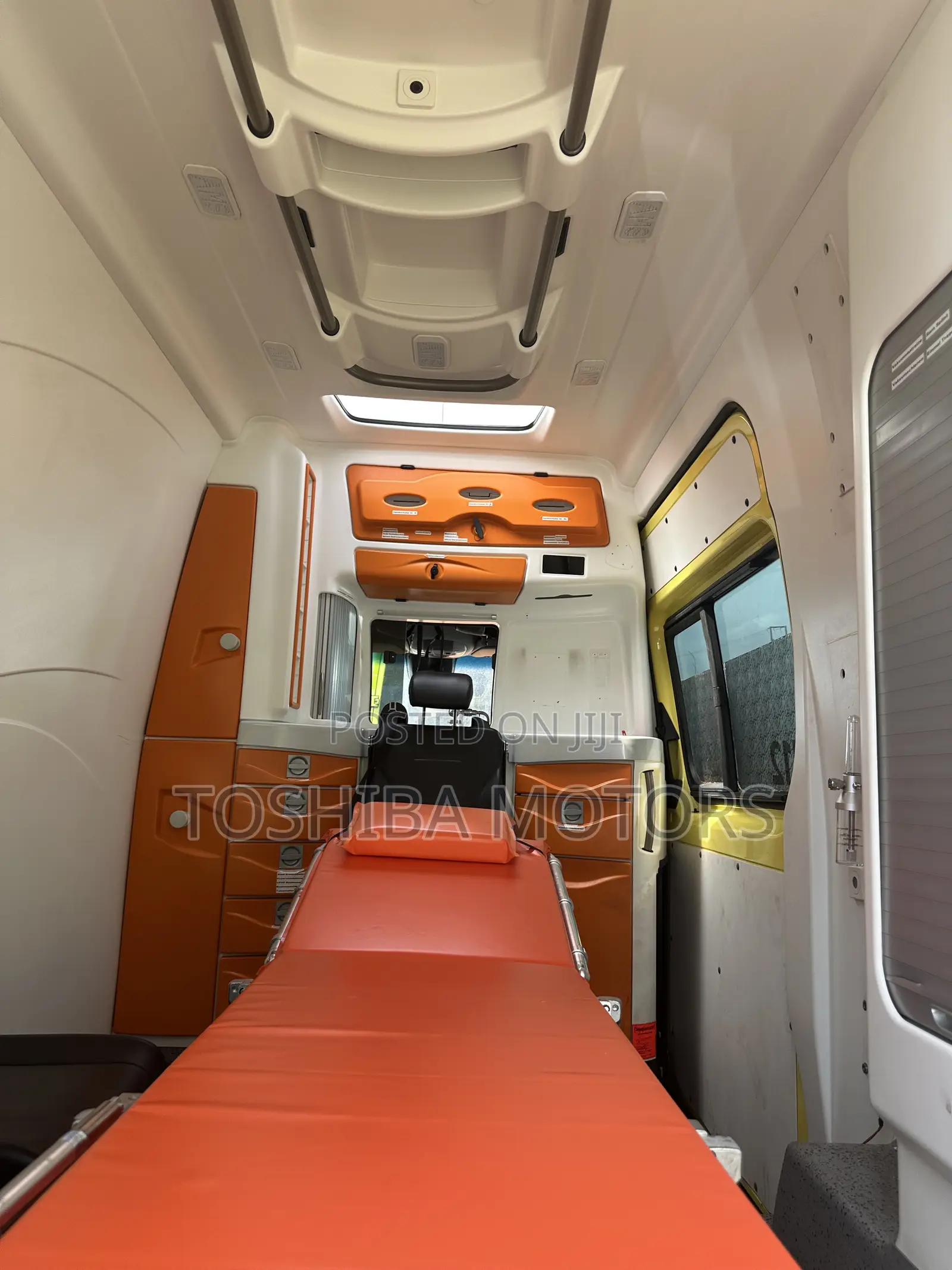 Mercedes-Benz Sprinter 2017 Yellow