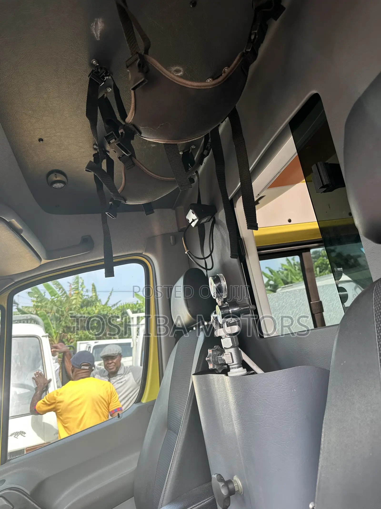 Mercedes-Benz Sprinter 2017 Yellow