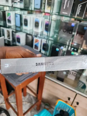 New Samsung Galaxy S9 Plus 128 GB Black