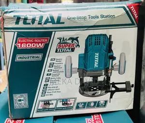Total Electric Router 1600W.