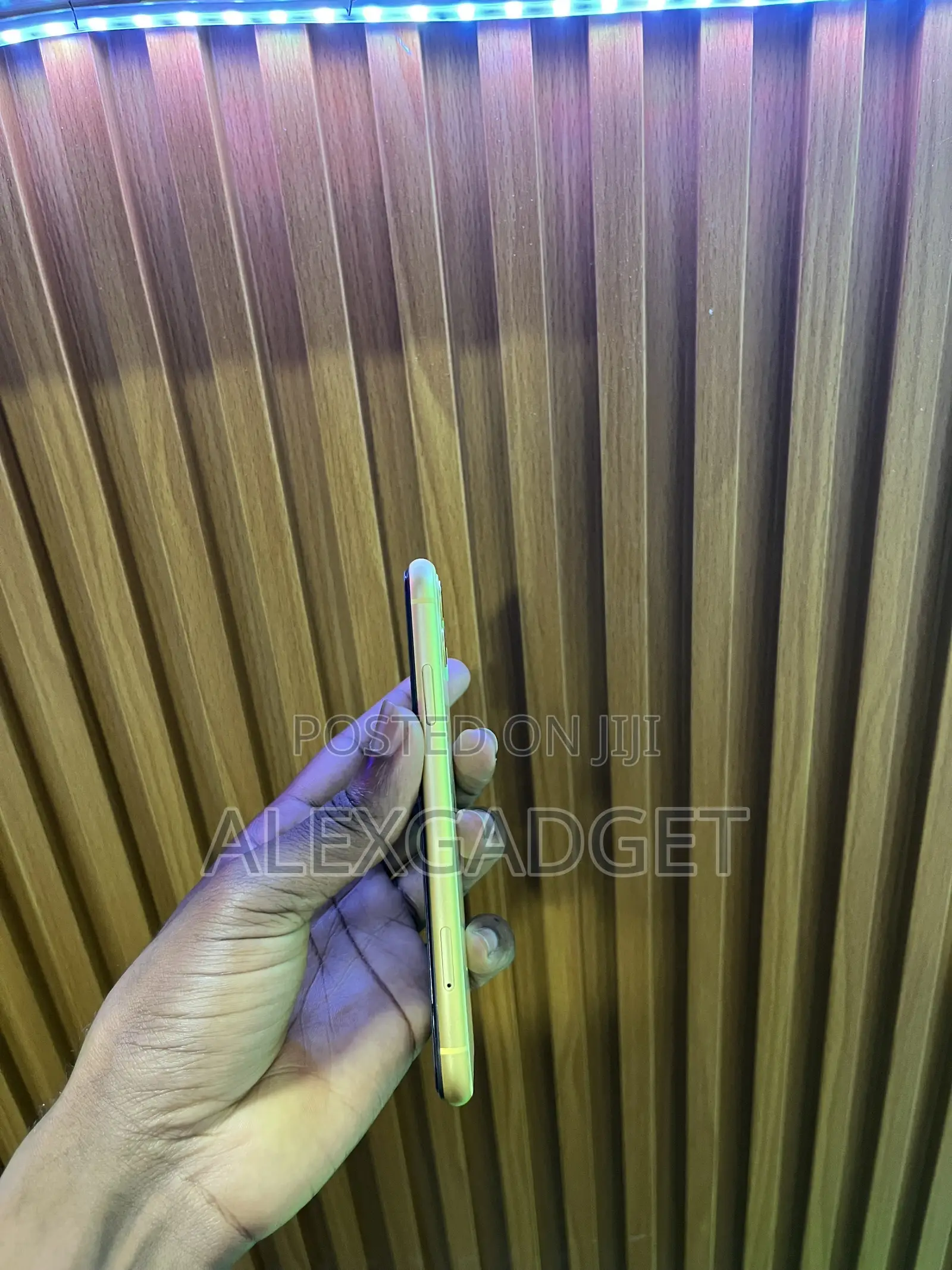 Apple iPhone 11 128 GB Yellow