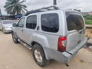 Nissan Xterra Automatic 2003 Silver