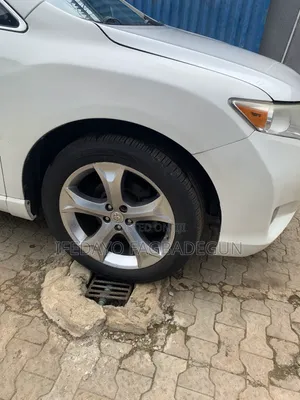 Toyota Venza LE 2012 White