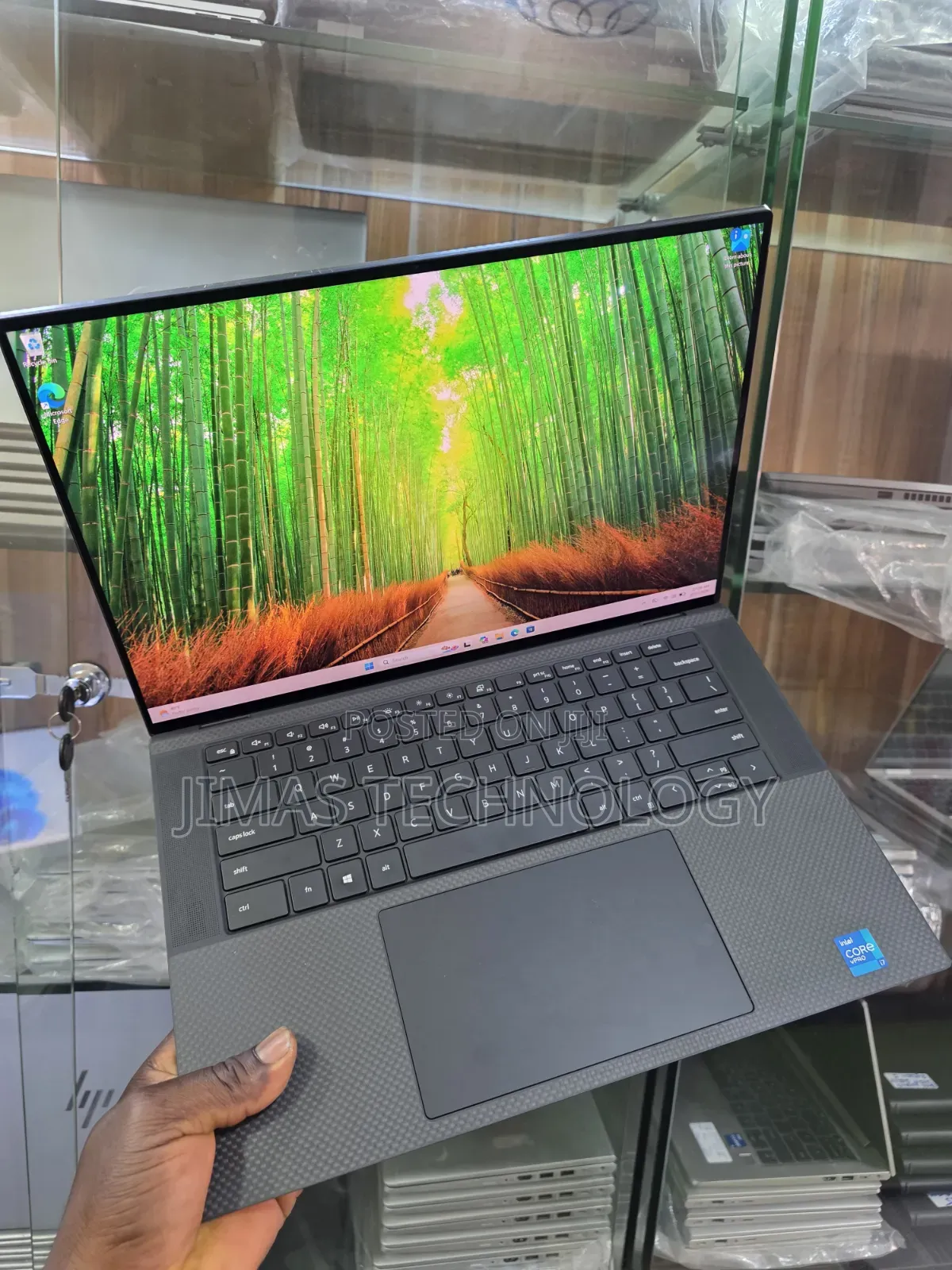 Laptop Dell Precision 5560 16GB Intel Core i7 SSD 512GB