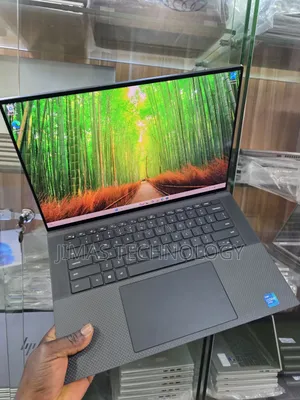 Laptop Dell Precision 5560 16GB Intel Core i7 SSD 512GB