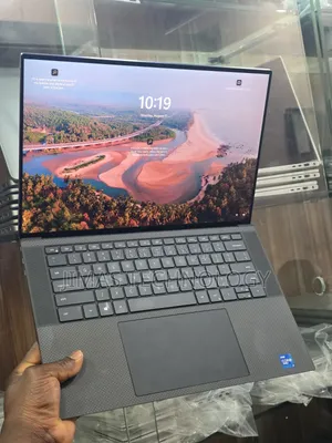 Laptop Dell Precision 5560 16GB Intel Core i7 SSD 512GB