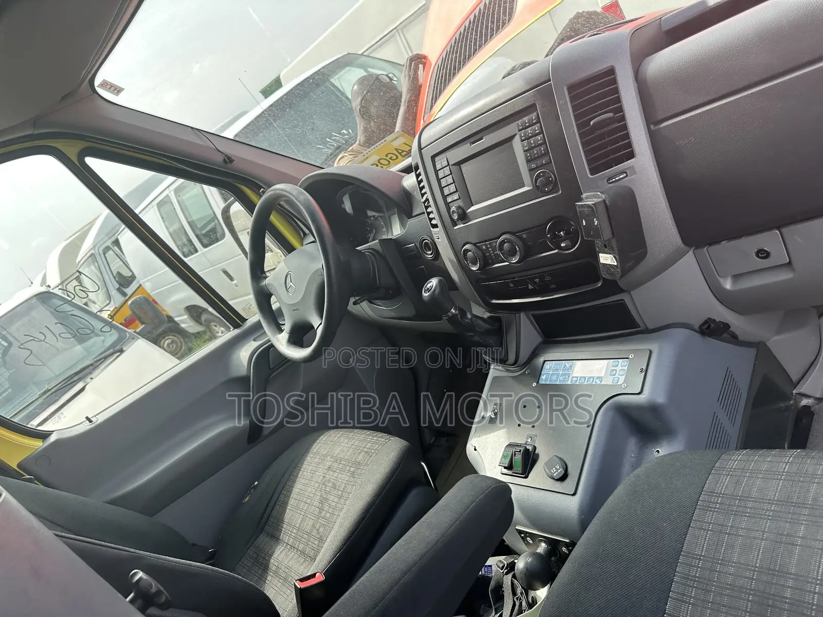 Mercedes-Benz Sprinter 2018 Orange