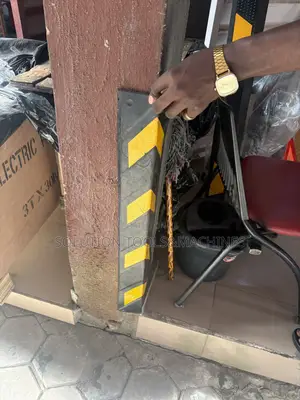 Rubber Products Rubber Corner Guard & Wall Guard for Parking