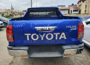 Toyota Hilux Workmate 4x4 2019 Blue