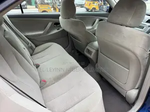 Toyota Camry LE 4dr Sedan (2.5L 4cyl 6A) 2011 Blue