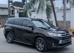 Toyota Highlander 2017 Black