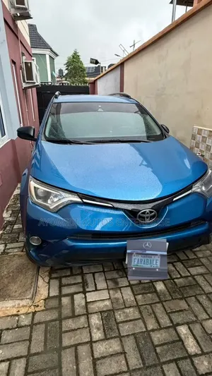 Toyota RAV4 2018 Blue