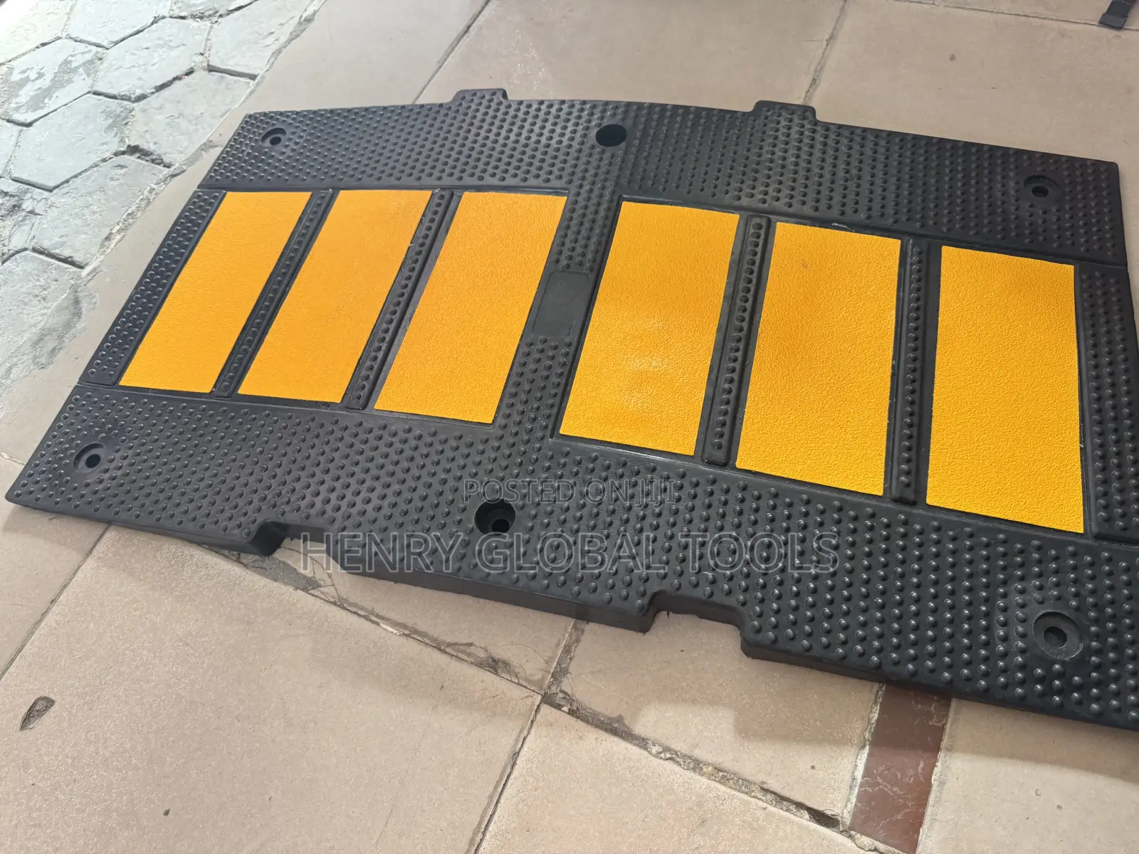 Rubber Speed Bump / Traffic Calming Ramp