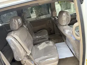 Toyota Sienna XLE FWD 2006 White