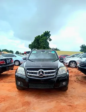 Mercedes-Benz GLK-Class 2011 Black