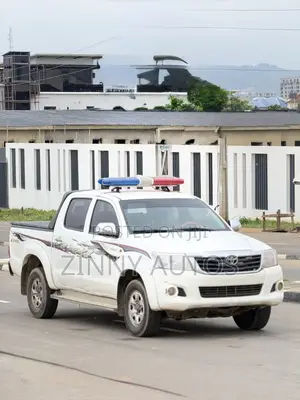 Toyota Hilux 2014 White