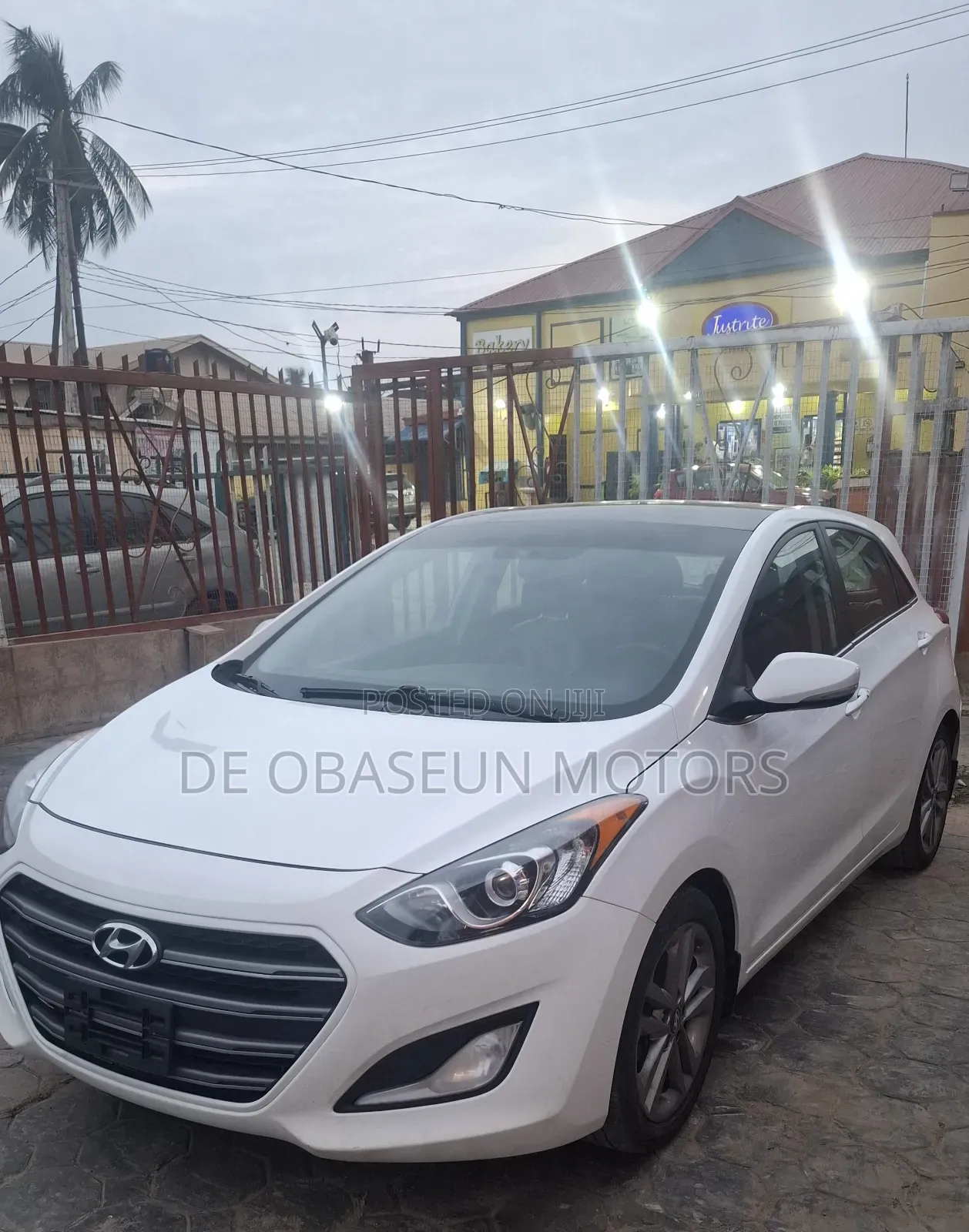 Hyundai Elantra 2016 White