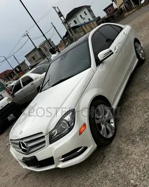 Mercedes-Benz C300 Luxury 4Matic Sedan AWD (3.0L 6cyl 7A) 2012 White