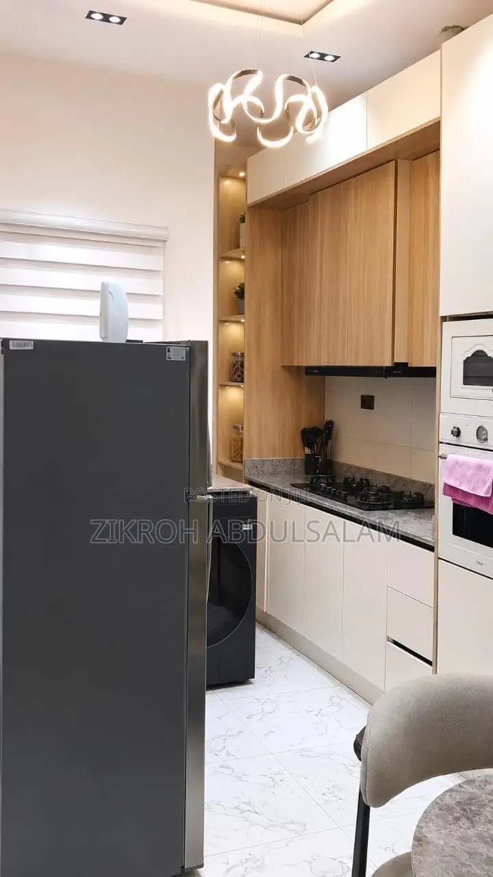 Serviced Apartment