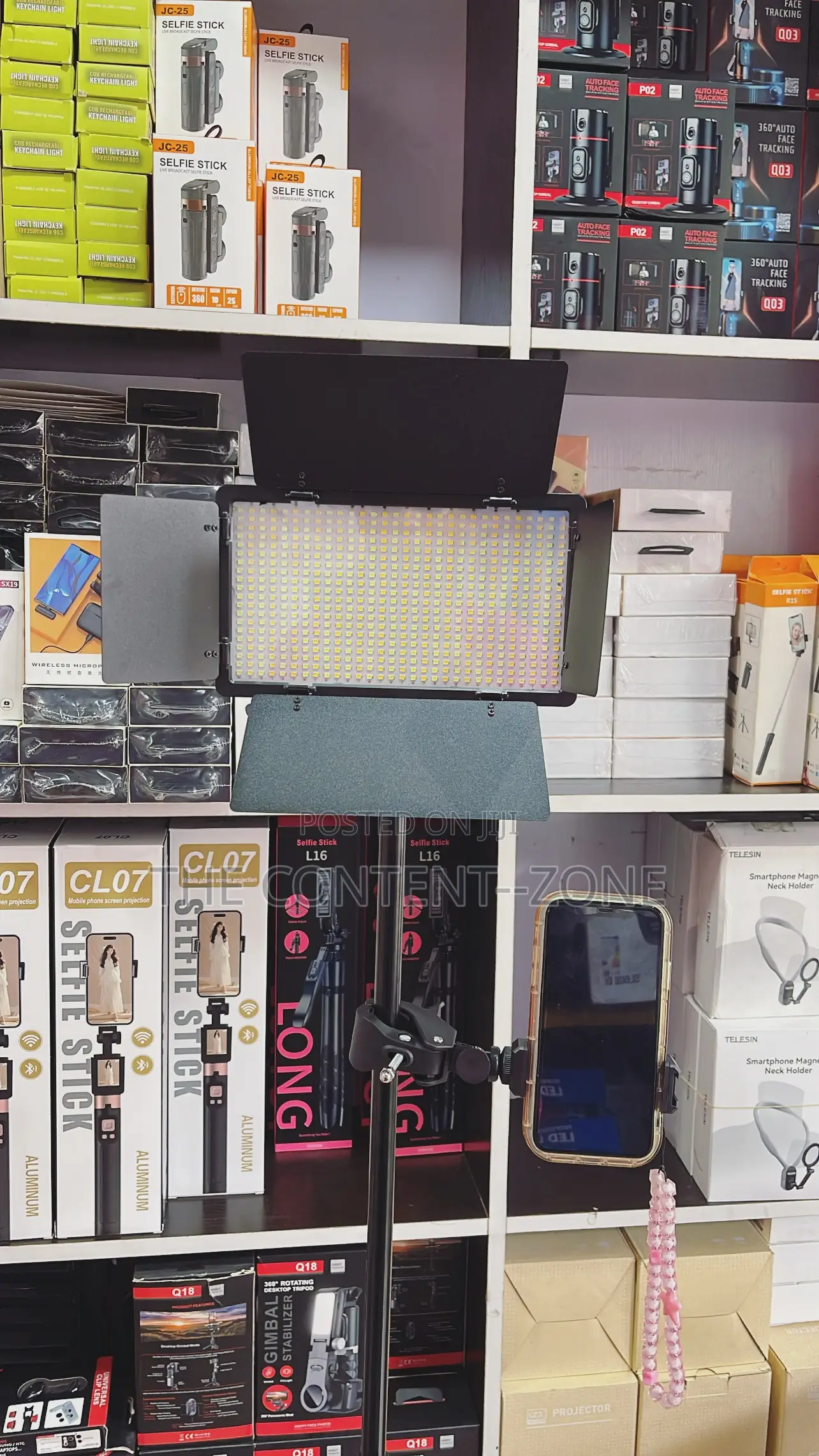 Led 600 Studio Light With Phone Holder