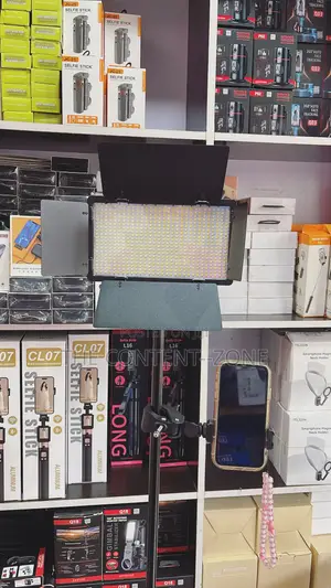 Led 600 Studio Light With Phone Holder