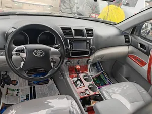 Toyota Highlander 2013 Blue