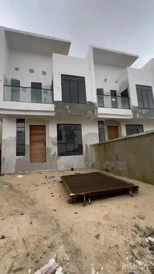 4bdrm Townhouse/Terrace in Ikota for sale
