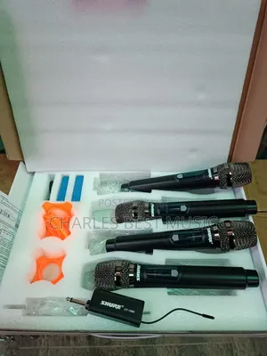 4 in One Wireless Microphone SHURE