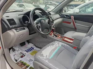 Toyota Highlander 2012 Silver