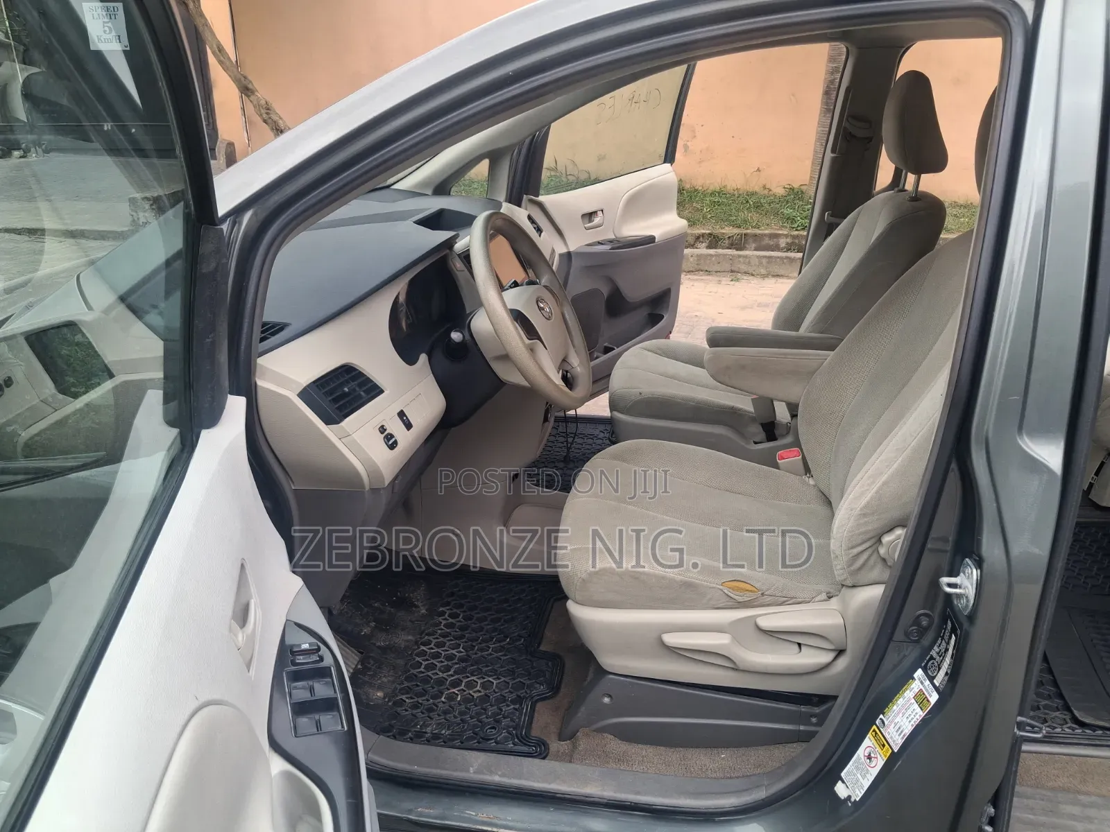 Toyota Sienna 2013 Green