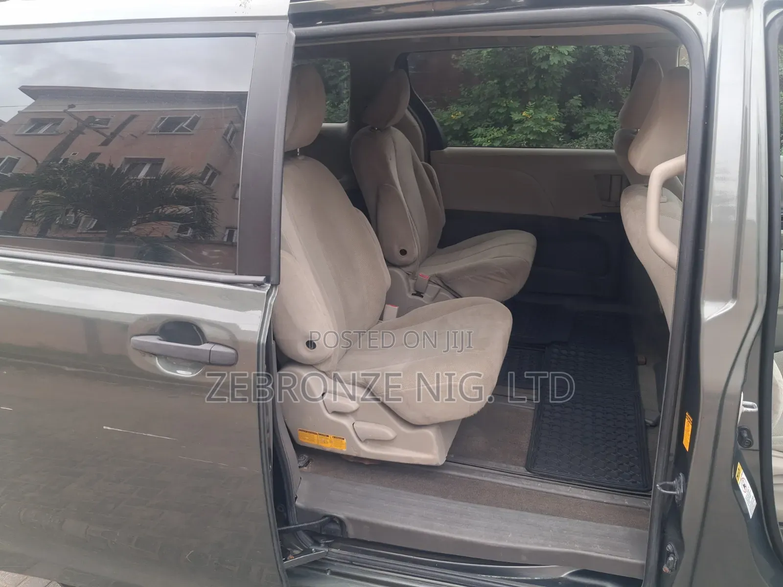Toyota Sienna 2013 Green